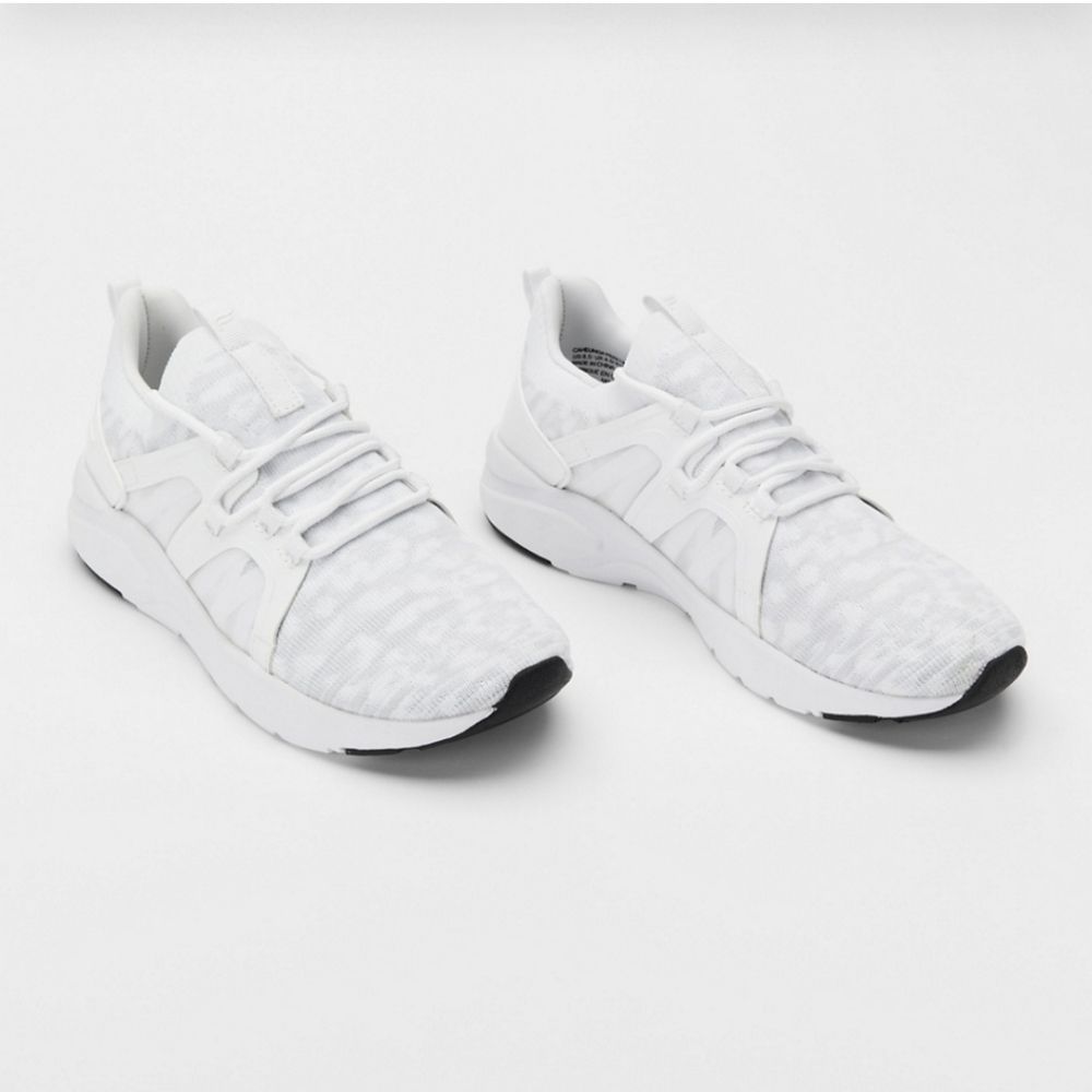 Fabletics Caheunga Performance Sneaker Size 8 - image 1